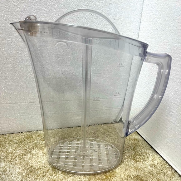 Pampered shift 4qt/1gallon drink pitcher - Picture 1 of 7